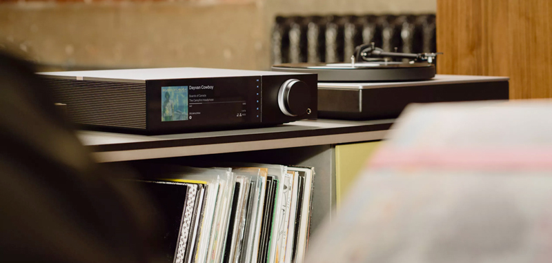 Cambridge Audio Evo 300 StreamMagic Gen 4 ESS Sabre lifestyle