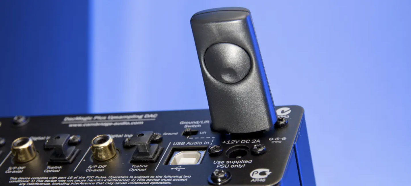 Cambridge-BT100-dettaglio