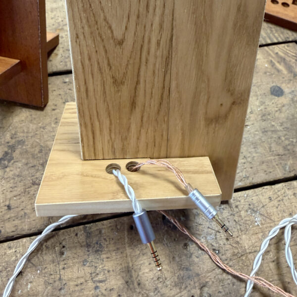 Supporto in legno per lettori digitali iBasso
