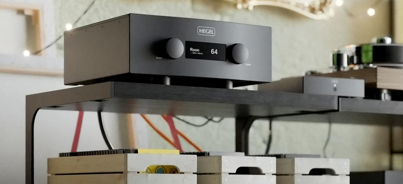amplificatore integrato high-end 2x303 W con DAC e streaming