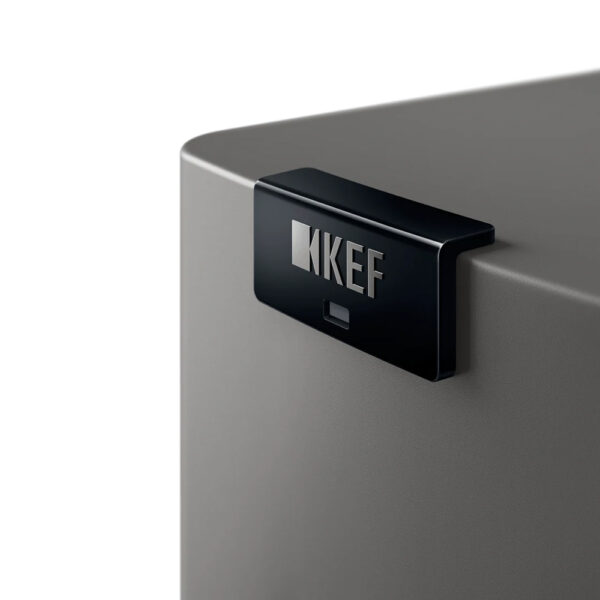 KEF LS60 Titanium particolare logo