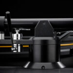 Giradischi hi-fi MoFi UltraDeck con braccio da 10 pollici