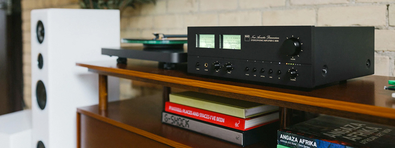 NAD C 3030 amplificatore stereo dal design vintage