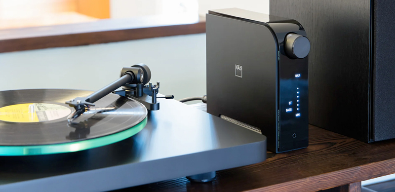 NAD D 3020 V2 amplificatore HybridDigital con DAC