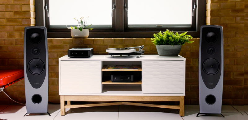 Rega AYA diffusori Made in England