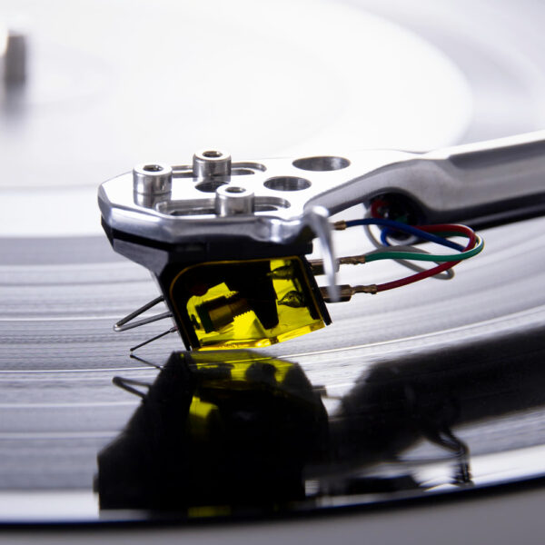 Rega Aphelion 2 stilo Fine Line Rega Aphelion 2 diamante nudo a profilo Fine Line