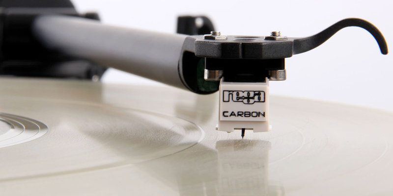 Rega Carbon testina MM con cantilever in carbonio