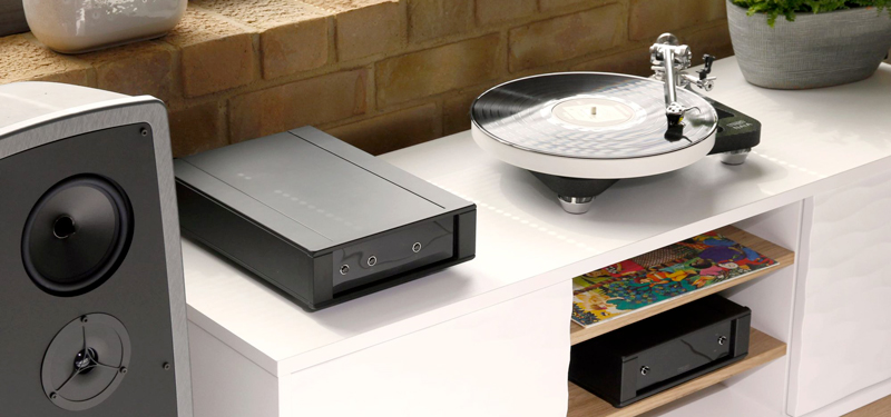 Rega Naia giradischi Reference con braccio RB Titanium