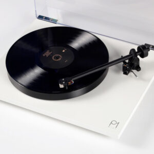 Rega Planar 1 Plus giradischi con pre phono