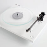 giradischi manuale Rega Planar 2 braccio RB220