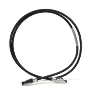 Cavo di rete Shunyata Theta Ethernet nero arrotolato con fascetta grigia e due connettori RJ45