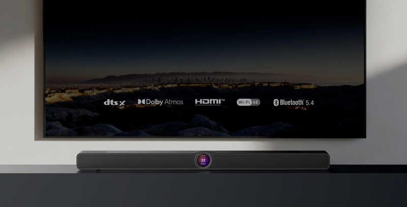 WiiM Bar installata sotto televisore in sistema Home Theater