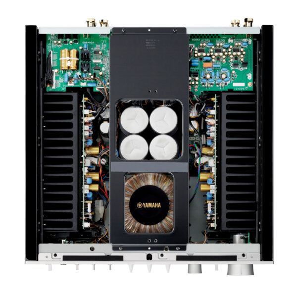 Yamaha A-S2200 interno con trasformatore toroidale da 625 VA