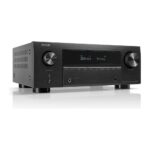 Sintoamplificatore AV Denon AVC-X2850H nero visto di tre quarti dal lato sinistro con display frontale