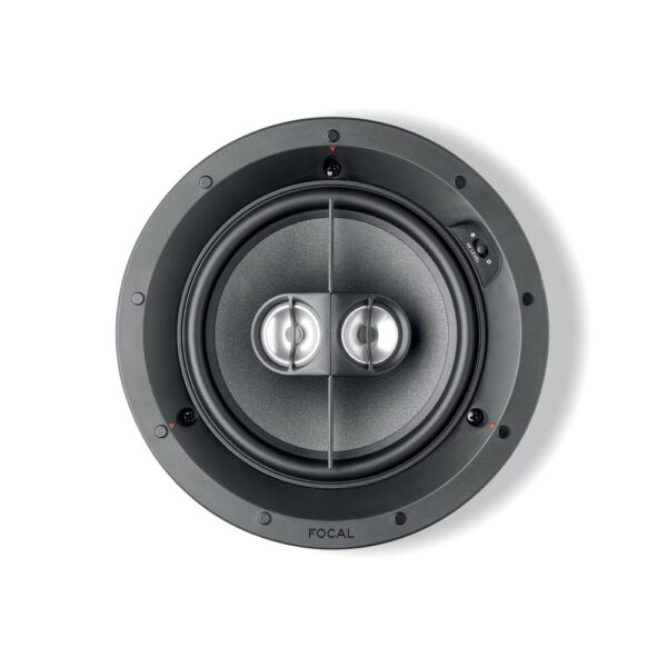 Diffusore stereo da soffitto Focal 100 IC6ST visto di fronte senza griglia, con woofer Polyglass e due tweeter affiancati