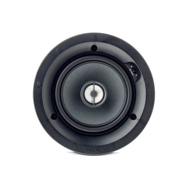 Diffusore da incasso Focal 100 ICW5 visto di fronte senza griglia, con woofer Polyglass da 13 cm e tweeter coassiale al centro