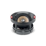 Focal 300 ICA6 senza griglia con il driver coassiale inclinato verso un lato, per orientare il suono verso il punto d'ascolto