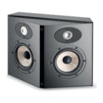 Diffusore surround bipolare Focal Aria SR900 nero satinato senza frontale, con coni Flax e tweeter TNF su due lati