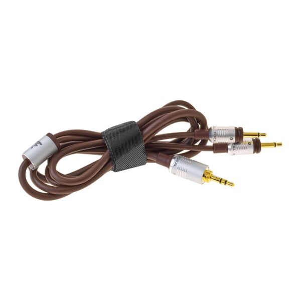 Cavi in dotazione delle Focal Stellia arrotolati, con connettori jack