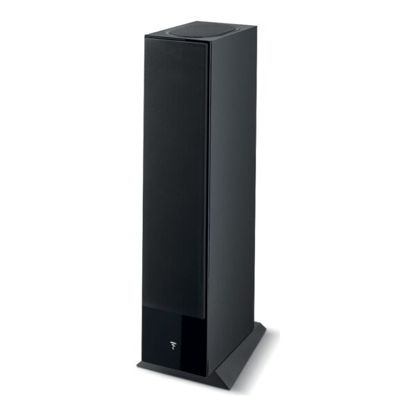 Focal Theva N°3-D Nero Lucido con griglia magnetica applicata, vista di tre quarti