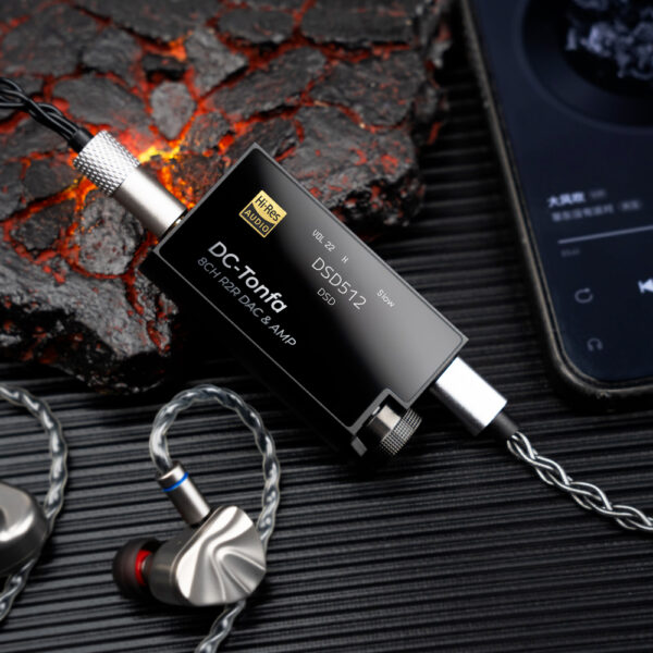 iBasso DC-Tonfa vista frontale con display OLED - PCM