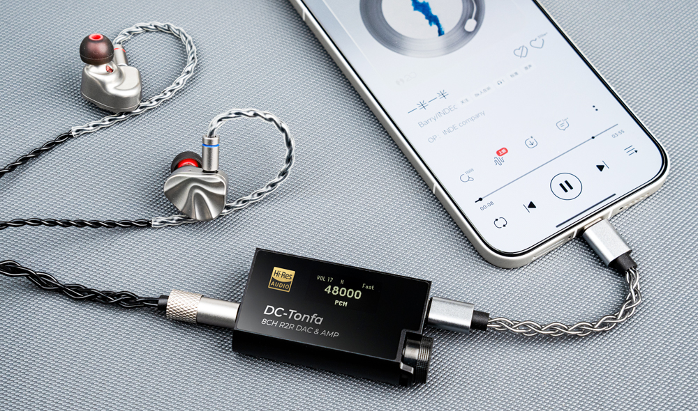 iBasso DC-Tonfa collegato a smartphone con auricolari IEM