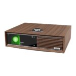Ruark R710 in noce (Fused Walnut) vista di tre quarti
