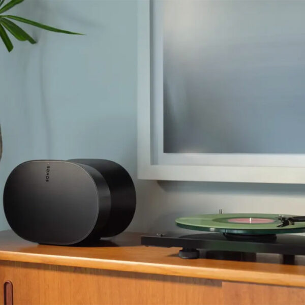 sonos-era-300-lifestyle